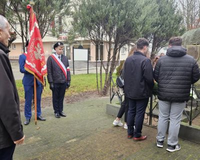 Społeczność szkolna z CKZ w Wysokiem  Mazowieckiem uroczyście uczciła 107 rocznicę Odzyskania Niepodległości przez Polskę.