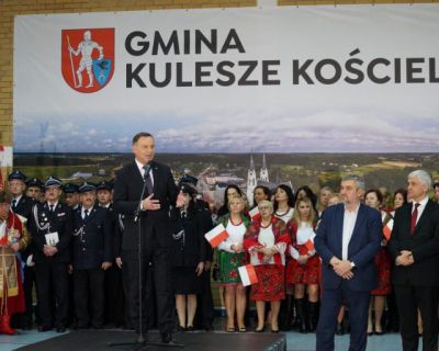 Podlaskie24.pl-prezydent-andrzej-duda-odwiedzil-kulesze-koscielne-dsc00695-768x511